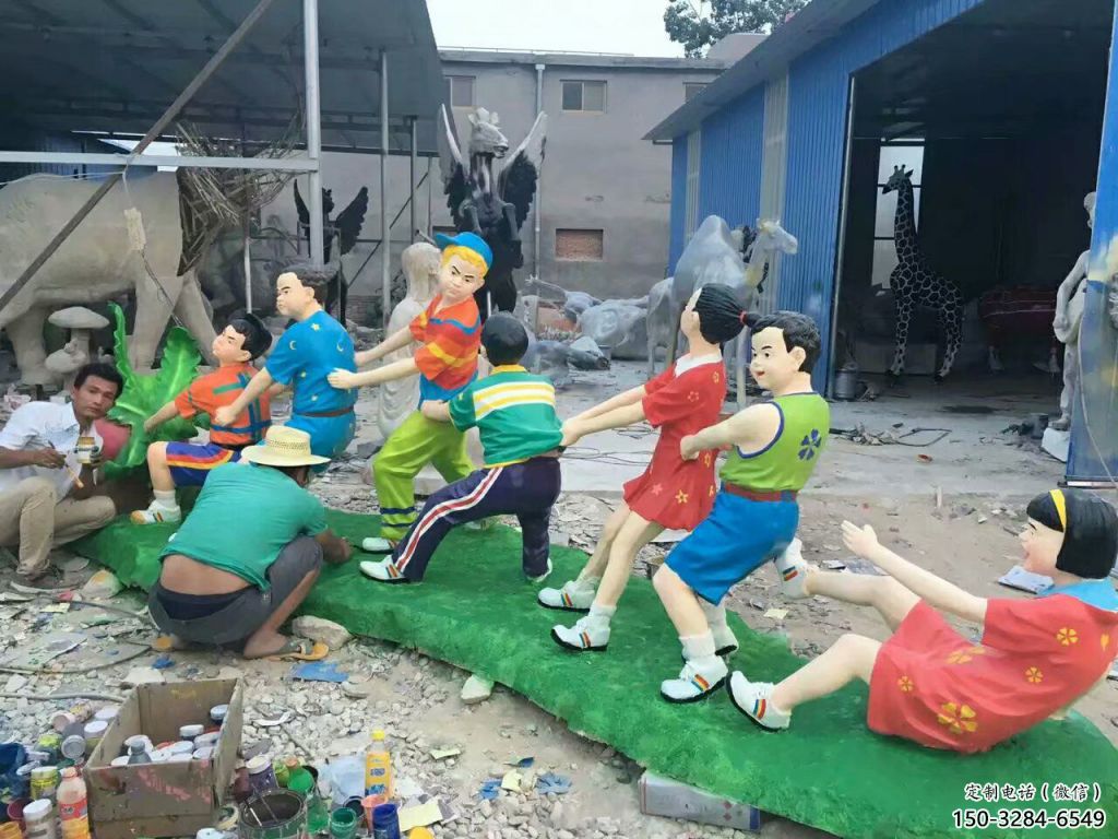 拔蘿卜雕塑廠家，兒童玩耍雕塑，玻璃鋼童趣人物小品