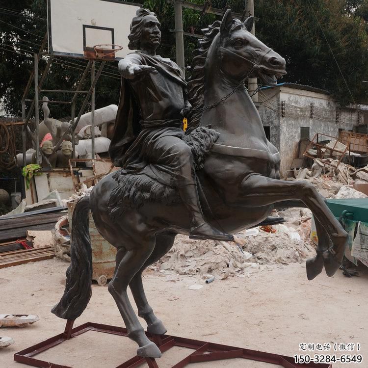 騎馬人雕塑廠家，古代士兵雕塑小品，廣場玻璃鋼人物擺件