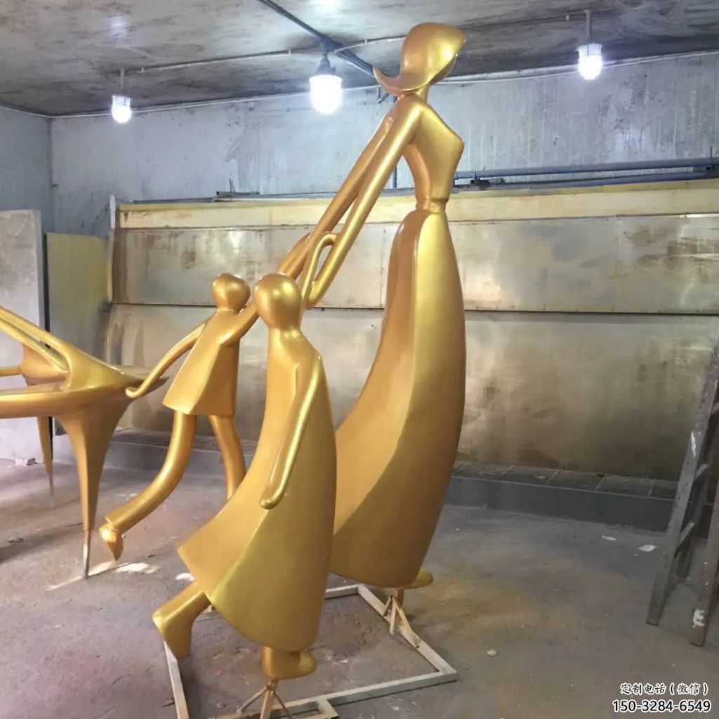 一家人雕塑廠家，計(jì)生主題小品，抽象一家人雕塑制作