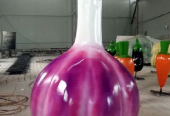 大蒜雕塑廠家，園林蔬菜小品雕塑，玻璃鋼仿真大蒜雕塑