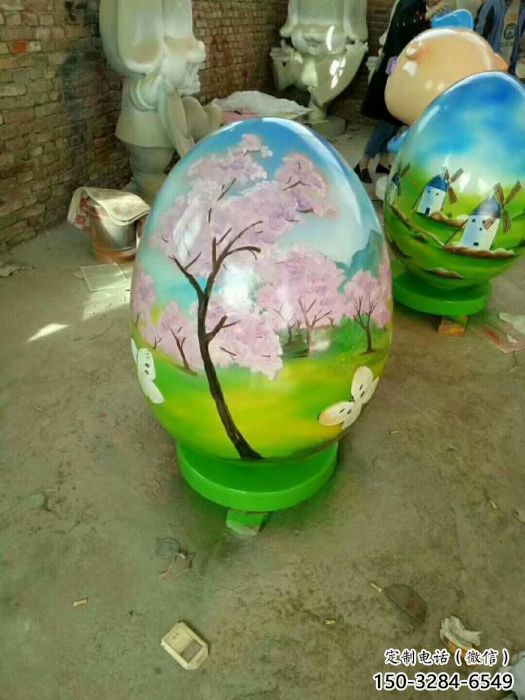 不倒翁雕塑廠家，商場景觀擺件，玻璃鋼創(chuàng)意不倒翁雕塑