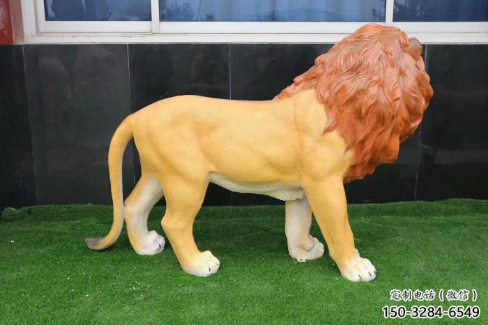 獅子雕塑廠家，園林仿真動物小品，彩繪玻璃鋼獅子雕塑廠