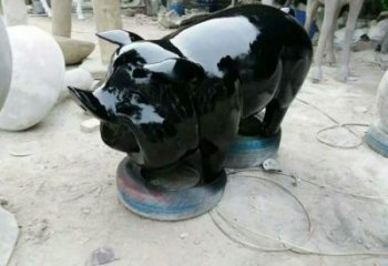 豬雕塑廠家，仿真動物擺件，玻璃鋼仿真豬雕塑，