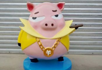 豬卡通雕塑廠家，影視劇卡通擺件，彩繪卡通豬雕塑小品