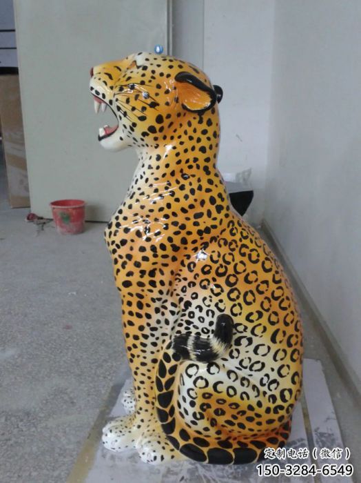 獵豹雕塑廠家，仿真獵豹雕塑價格，動物景觀小品