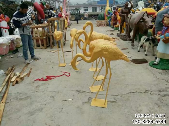 創(chuàng)意火烈鳥雕塑 步行街店門口雕塑 影視劇小品 創(chuàng)意火烈鳥雕塑 步行街店門口雕塑 影視劇小品