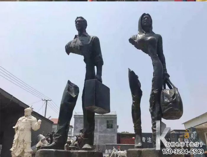 大型旅行者雕塑 門口創(chuàng)意雕塑 售樓處小品 大型旅行者雕塑 門口創(chuàng)意雕塑 售樓處小品