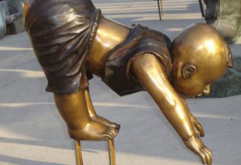 商業(yè)街小孩子雕塑供應(yīng)商 烤漆玩耍雕塑 彩繪童趣雕塑