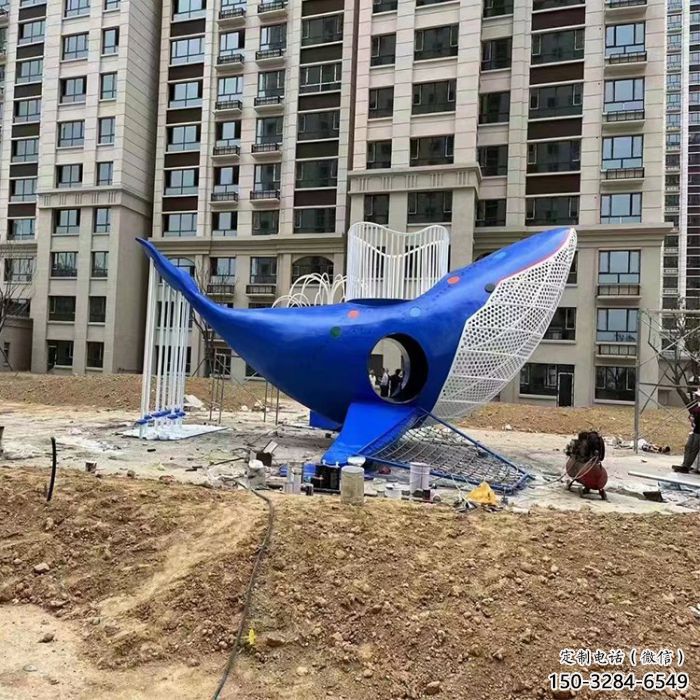 鯨魚雕塑廠家，烤漆彩繪工藝，廣場景觀擺件