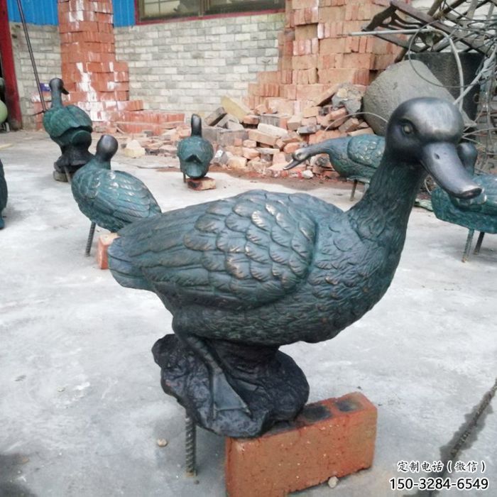 生產(chǎn)鴨子雕塑廠家，仿真動(dòng)物， 廣場(chǎng)動(dòng)物類型