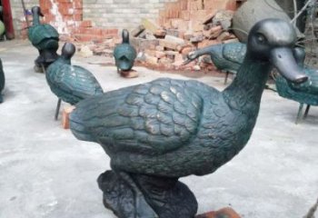 生產(chǎn)鴨子雕塑廠家，仿真動(dòng)物， 廣場動(dòng)物類型