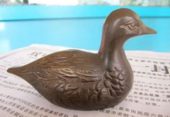 鴨子雕塑廠家，仿真動(dòng)物， 廣場(chǎng)動(dòng)物擺件