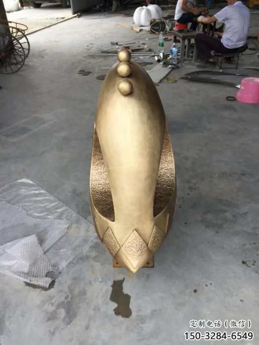 小區(qū)鳥類雕塑廠家，仿真主題，彩繪工藝