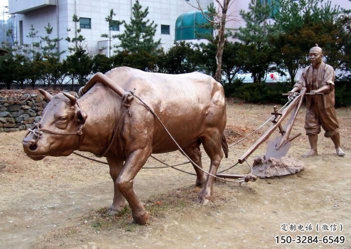 農(nóng)村小牛雕塑廠家，廣場(chǎng)擺件，抽象工藝