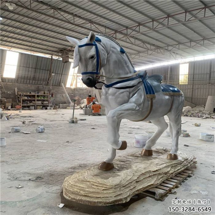 操場戰(zhàn)馬雕塑廠家，公園題材，動物主題