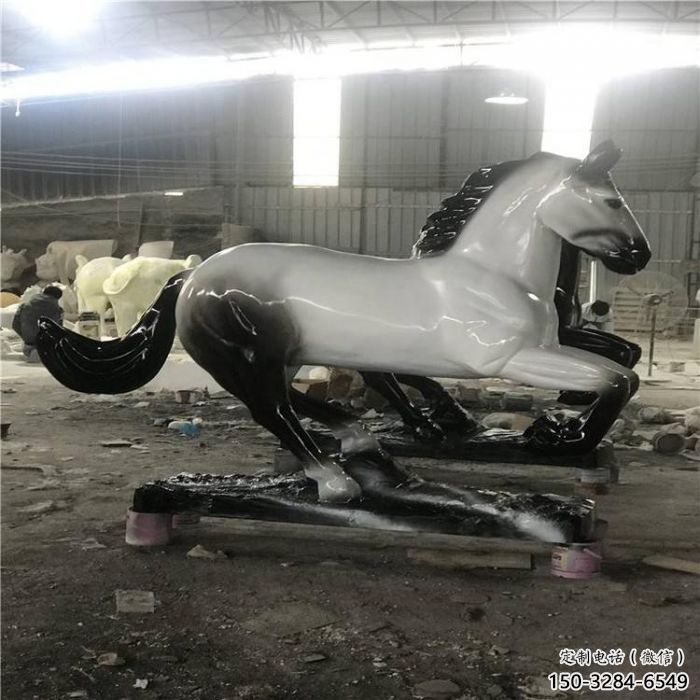 廣場戰(zhàn)馬雕塑廠家，動物擺件，仿古工藝