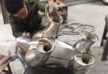 步行街猩猩雕塑廠家，景觀主題，鍛造工藝