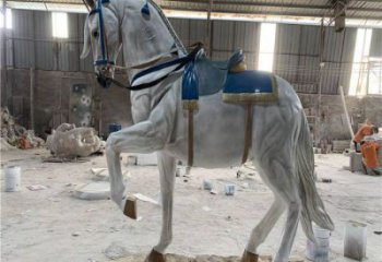 承接戰(zhàn)馬雕廠家塑，戶外公園動物主題，彩繪工藝