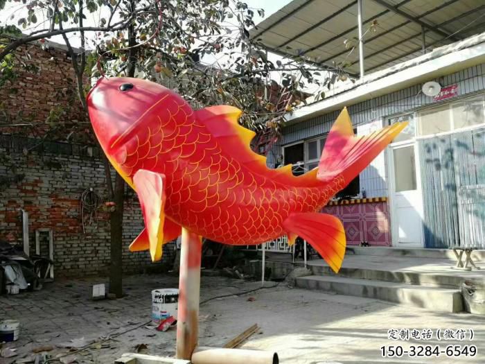 園林鯉魚雕塑廠家 田間彩繪雕塑 仿真擺件 園林鯉魚雕塑廠家 田間彩繪雕塑 仿真擺件