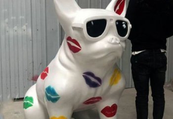廣場哈巴狗雕塑廠家，卡通動物雕塑，抽象效果