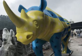 公園犀牛雕塑，鍍銅海洋雕塑，烤漆工藝