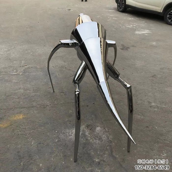 戶外仿真蝗蟲雕塑，鏡面拋光雕塑，昆蟲主題