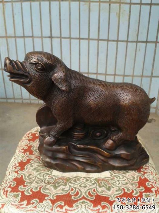 庭院野豬雕塑，軟裝動(dòng)物雕塑，仿真形式