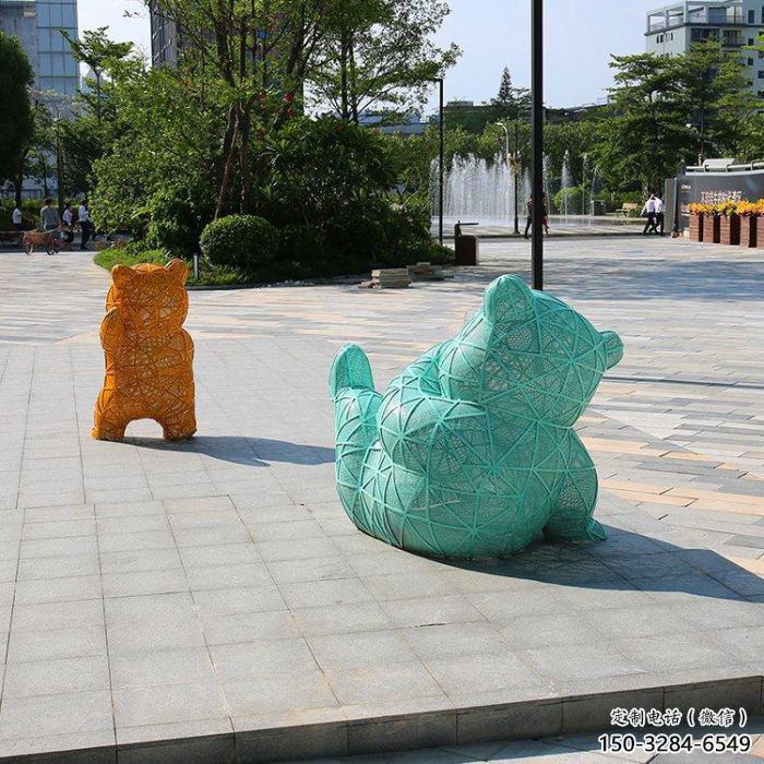 街道狗熊雕塑，鑄銅動物雕塑，古銅效果