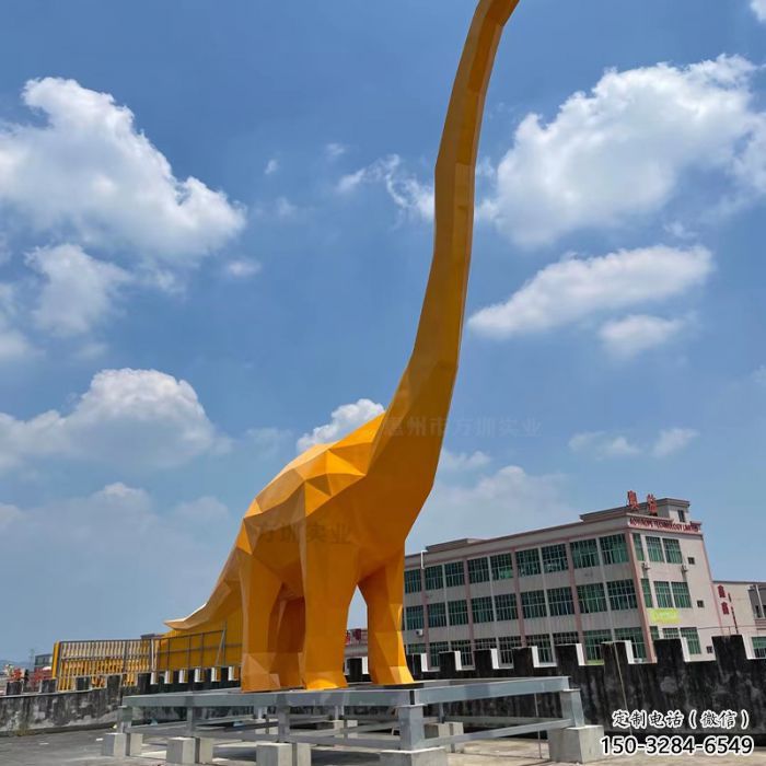 鍛鋼恐龍雕塑選用，小區(qū)擺件，大型烤漆恐龍雕塑公司