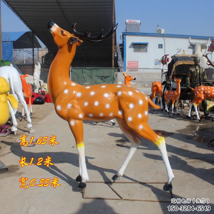 戶外小鹿雕塑制作，彩繪動(dòng)物雕塑，玻璃鋼景觀雕塑