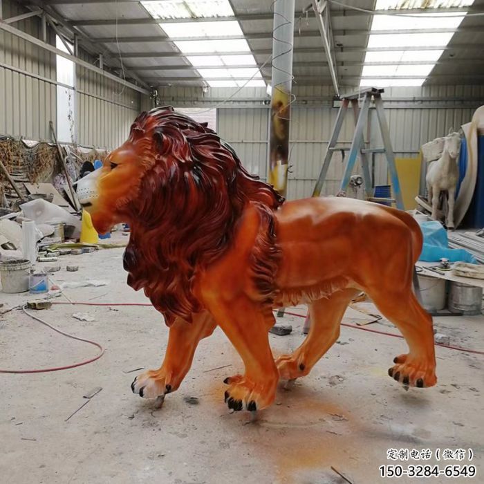 彩繪獅子雕塑，玻璃鋼走獅動(dòng)物雕塑