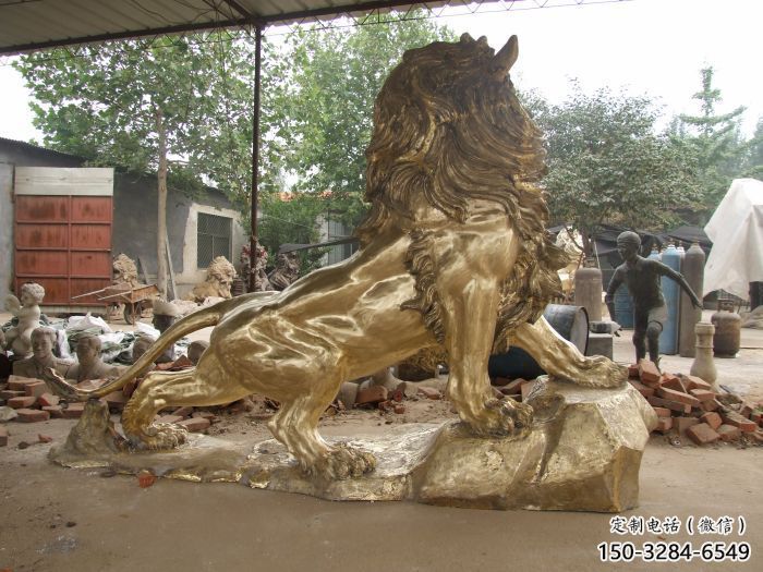 大型獅子雕塑精品，標(biāo)識(shí)雕塑，鑄銅走獅雕塑選用