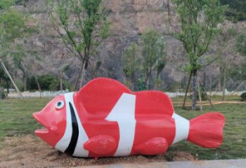 金魚坐凳雕塑