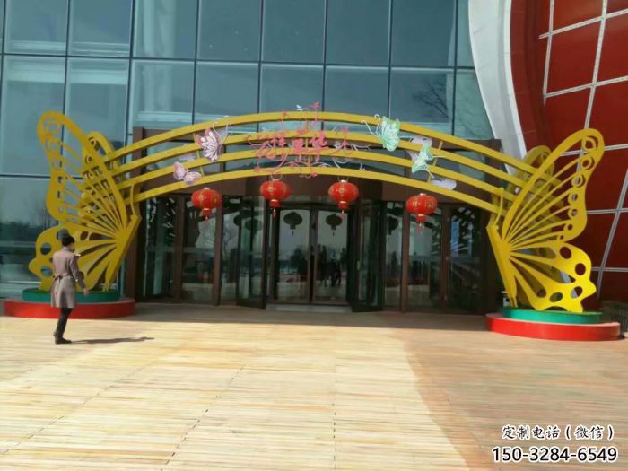 西吉蝴蝶拱門雕塑，鏤空烤漆效果，不銹鋼小區(qū)標識雕塑