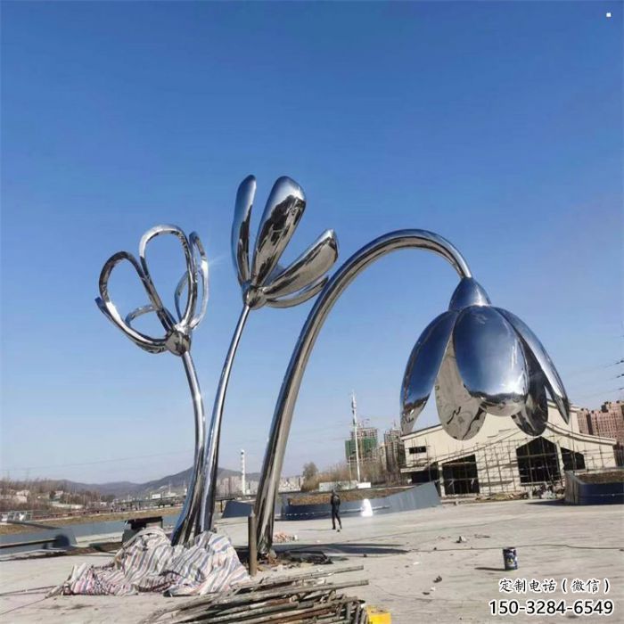 麗江百合花雕塑承接，城市裝飾，大型不銹鋼百合花雕塑公司